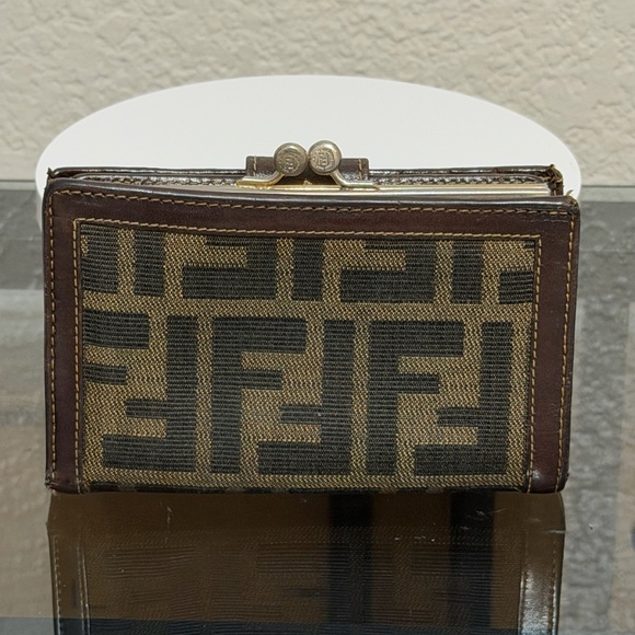 Fendi Black and Brown Wallet & Key Holder - Picture 3 of 14